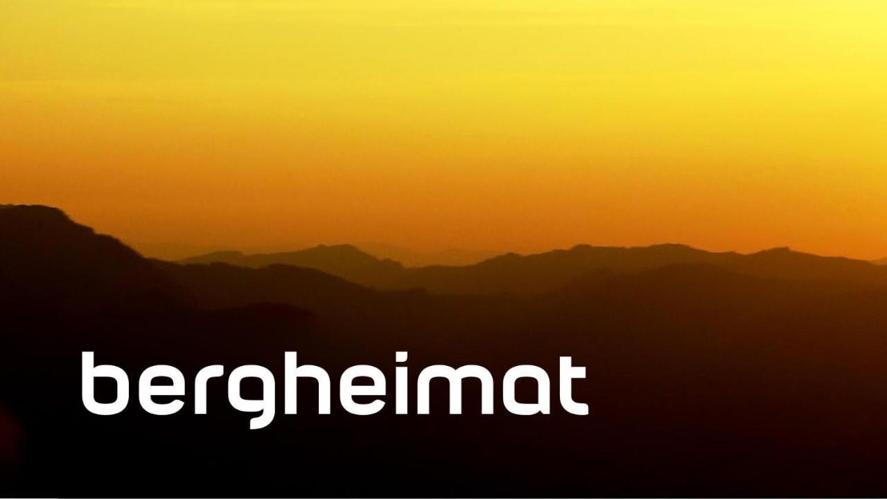 فيلا Diese Einfache Unterkunft- Bergheimat Ist Nur Fuer Backpacker- Rucksacktouristen Und Radfahrer - Huettenfeeling Im Backpackerhoues- Ganz Einfach - Ganz Unkompliziert - Ganz Relaxd Linthal المظهر الخارجي الصورة