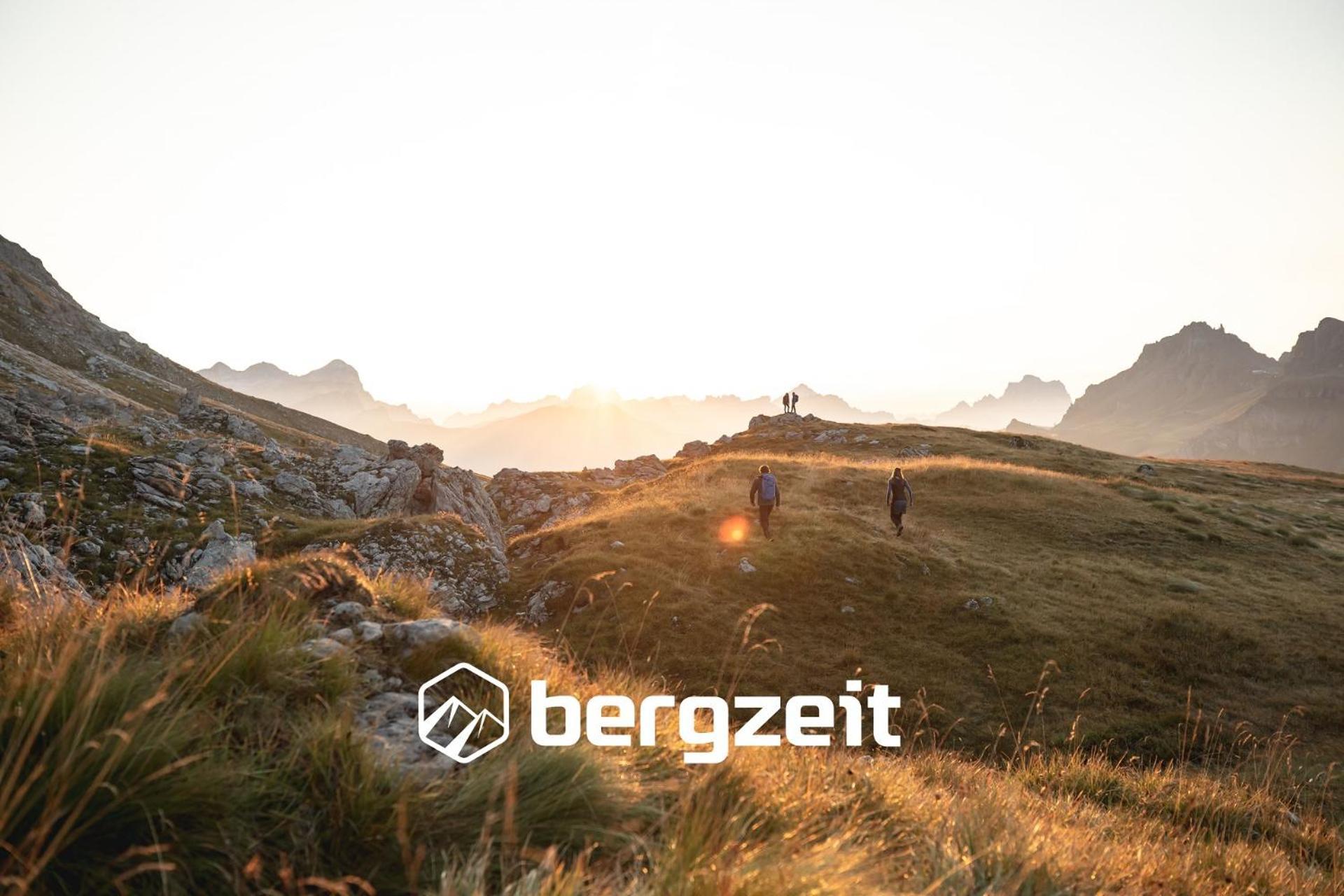 فيلا Diese Einfache Unterkunft- Bergheimat Ist Nur Fuer Backpacker- Rucksacktouristen Und Radfahrer - Huettenfeeling Im Backpackerhoues- Ganz Einfach - Ganz Unkompliziert - Ganz Relaxd Linthal المظهر الخارجي الصورة